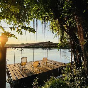 Moon River Resort Phimai